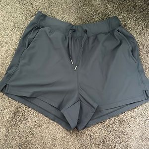 Old Navy athletic shorts with pockets